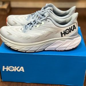 Women’s HOKA ARAHI 6 plein blue / blue fog